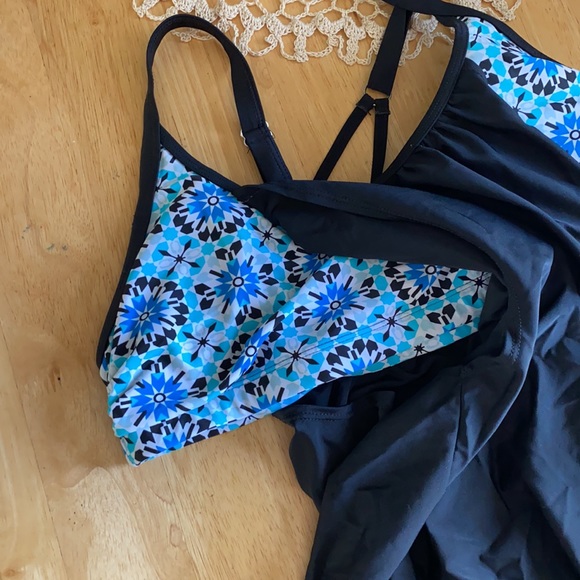 💙Tankini from Amazon 💙 - Picture 2 of 9